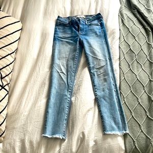 Denim Forum cropped skinny jeans - mid-rise waist, stretchy!